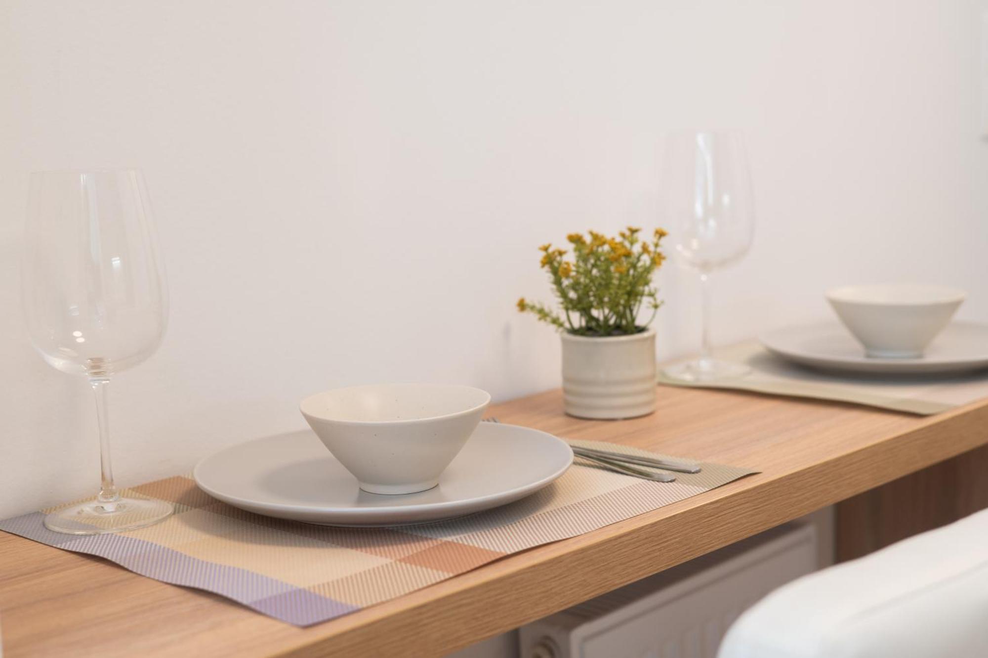 Honey Oak & Cream Patio By Nest Appartement Thessaloniki Buitenkant foto