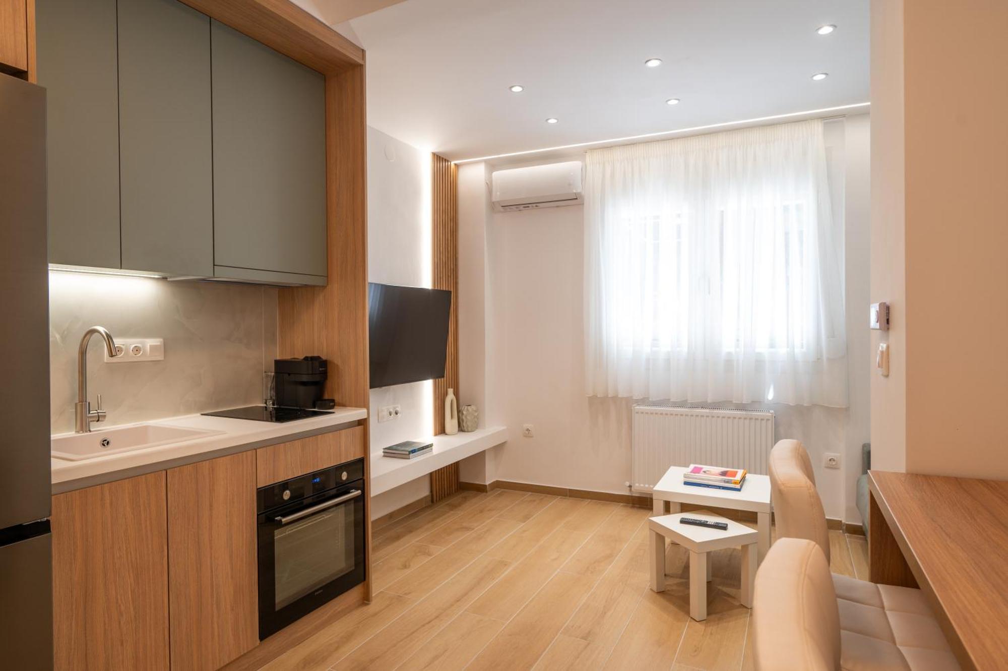 Honey Oak & Cream Patio By Nest Appartement Thessaloniki Buitenkant foto