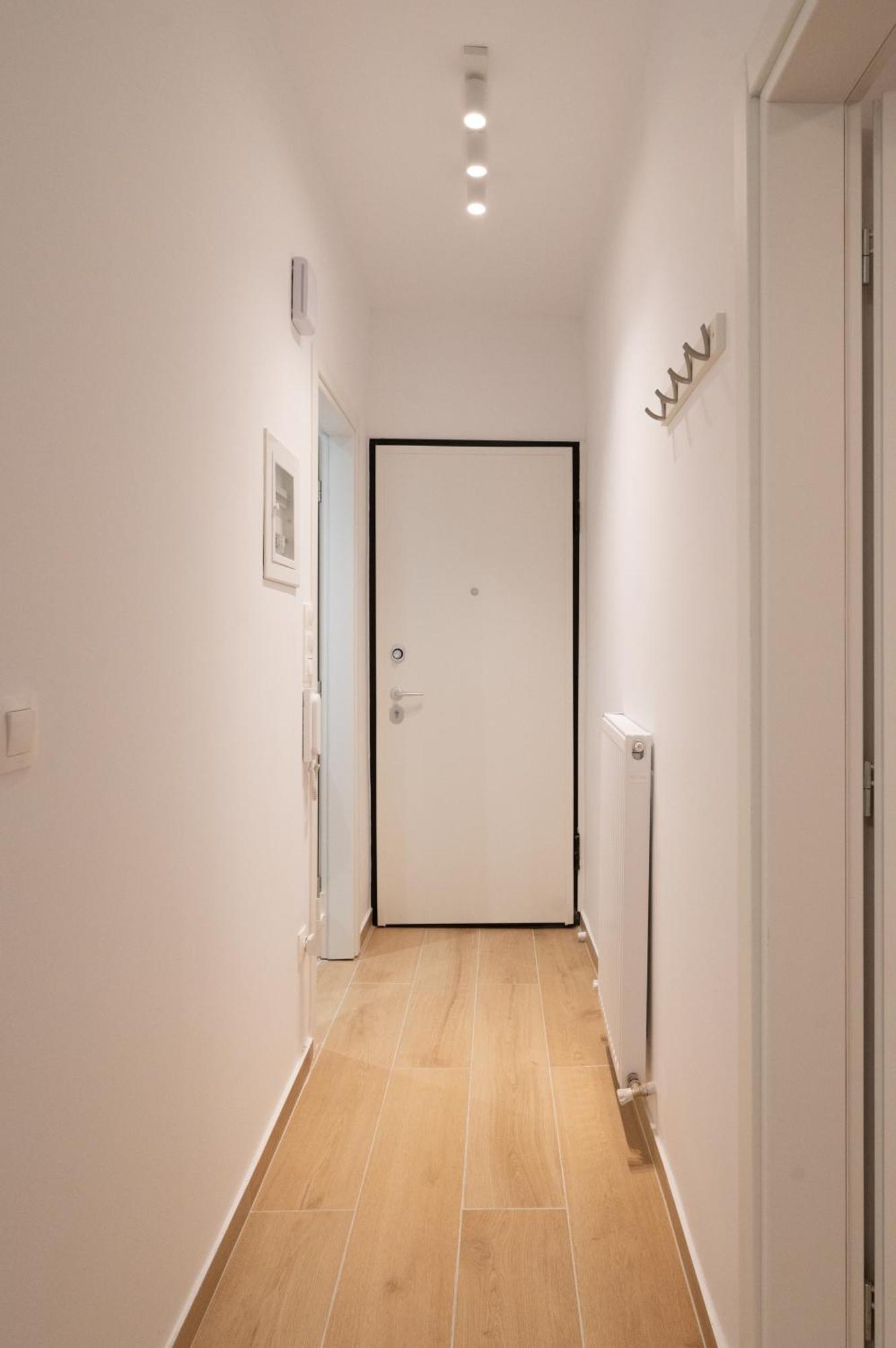 Honey Oak & Cream Patio By Nest Appartement Thessaloniki Buitenkant foto