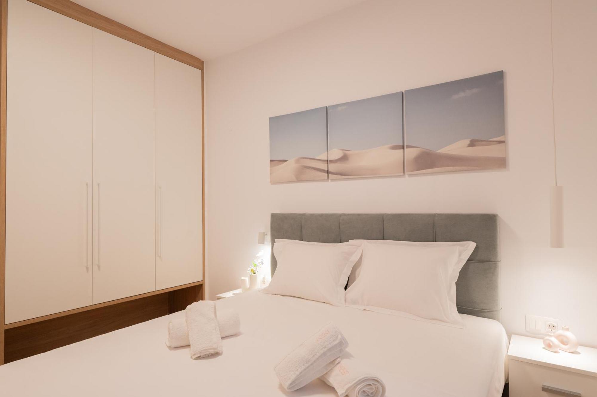 Honey Oak & Cream Patio By Nest Appartement Thessaloniki Buitenkant foto